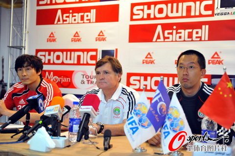 卡馬喬:除了獲勝別無(wú)選擇 或?qū)⑴扇颁h上場(chǎng)