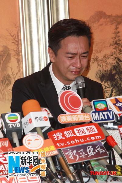 陳浩民攜孕妻痛哭道歉 承諾努力戒酒看醫生