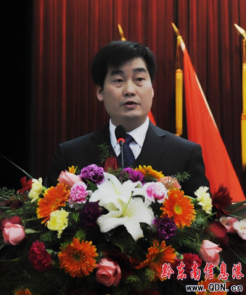 岑鞏縣第十五屆人民代表大會第一次會議開幕