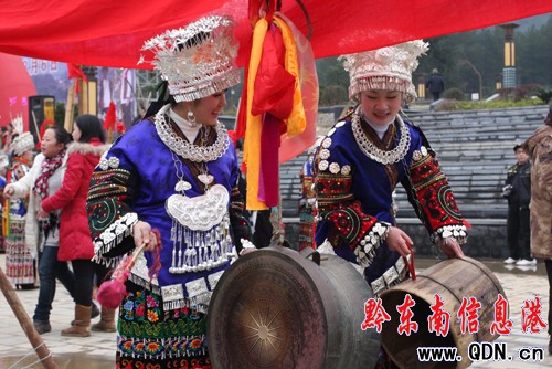 �P�����_չ