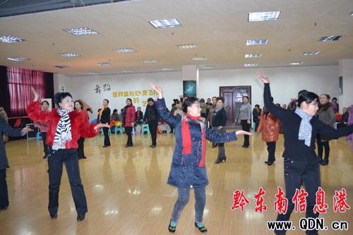 �J�Ϲ�(ji��)��^(q��)��ˇ�R�ݵ�Ӌ�r �������x���ž�æ