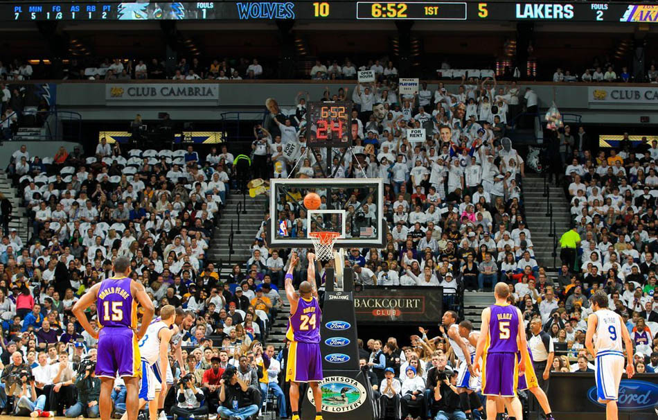 �����r�g3��10�գ�NBA��Ҏِ�^�m�M�У����˿͈�105-102�U��ɭ���ǡ��D��Ʊ��P��