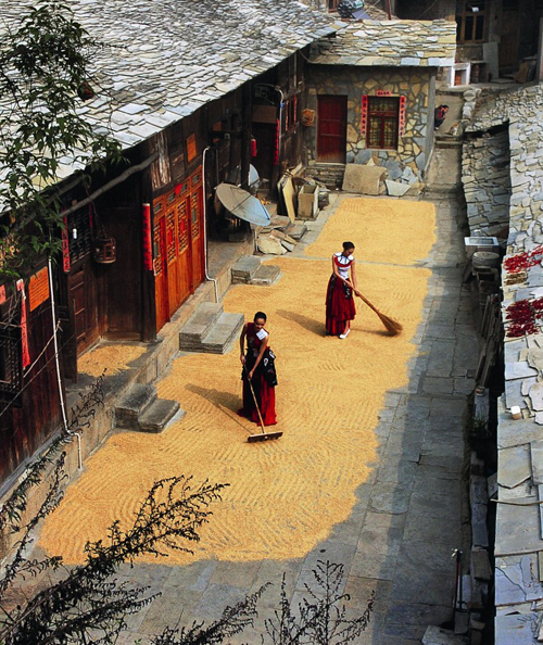 ��Ҵ�ͬ�������y���л����D�v�C����(�D)