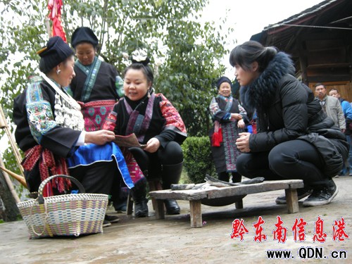 劍河苗族《剪紙》受香港鳳凰衛視青睞(圖)