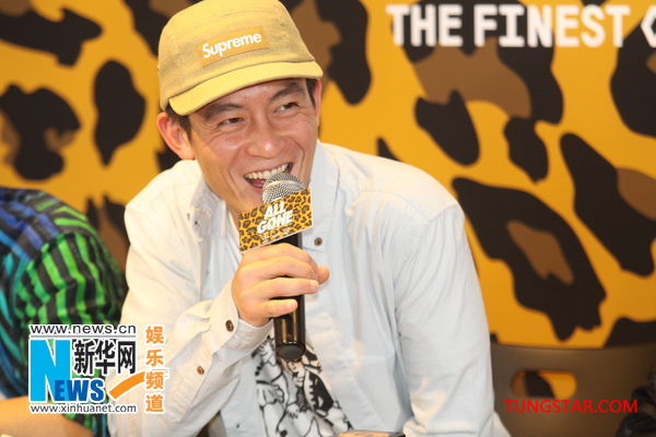 ꐹ�ϣ�Ϻ�����͸¶������Ƭ ����Ц�������