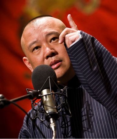 郭德綱遭遇電話騙局 改編歌詞怒罵騙子(圖)