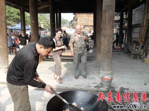 ��ƽ�h���d���ξ��c���������οͺ��u���D��