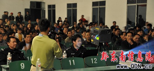 �����������c��I�e�k���ͽ�ͨ��ȫ��Ӗ�v��