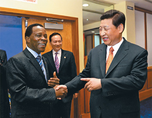 6��2�գ�������ϯ����ƽ���������_�Ͷ�͸��׶��������ە�Ҋ���ּ{�_�������Р�