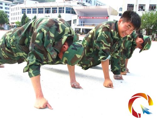 咬牙苦練真功夫