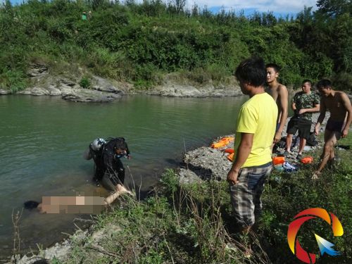 遇難者被打撈上岸