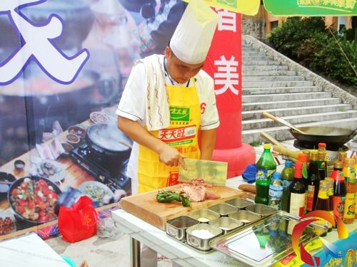 刀工不錯的廚藝師