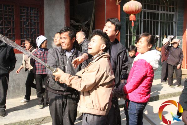 順利開展消防滅火