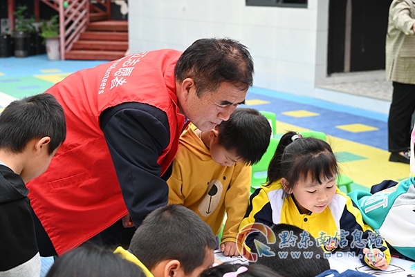 �ԕ����� �c��xͬ�С����������x���ա��_(t��i)���h���P(gu��n)һС���M(j��n)�h����D���^